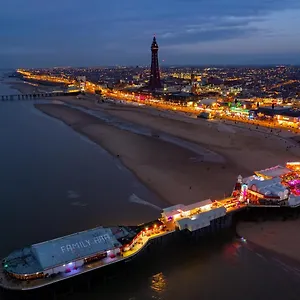  Apartment Blackpool Central Beach Apartments
