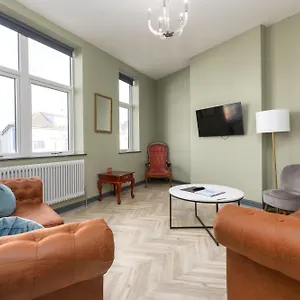  Apartment Gigi's