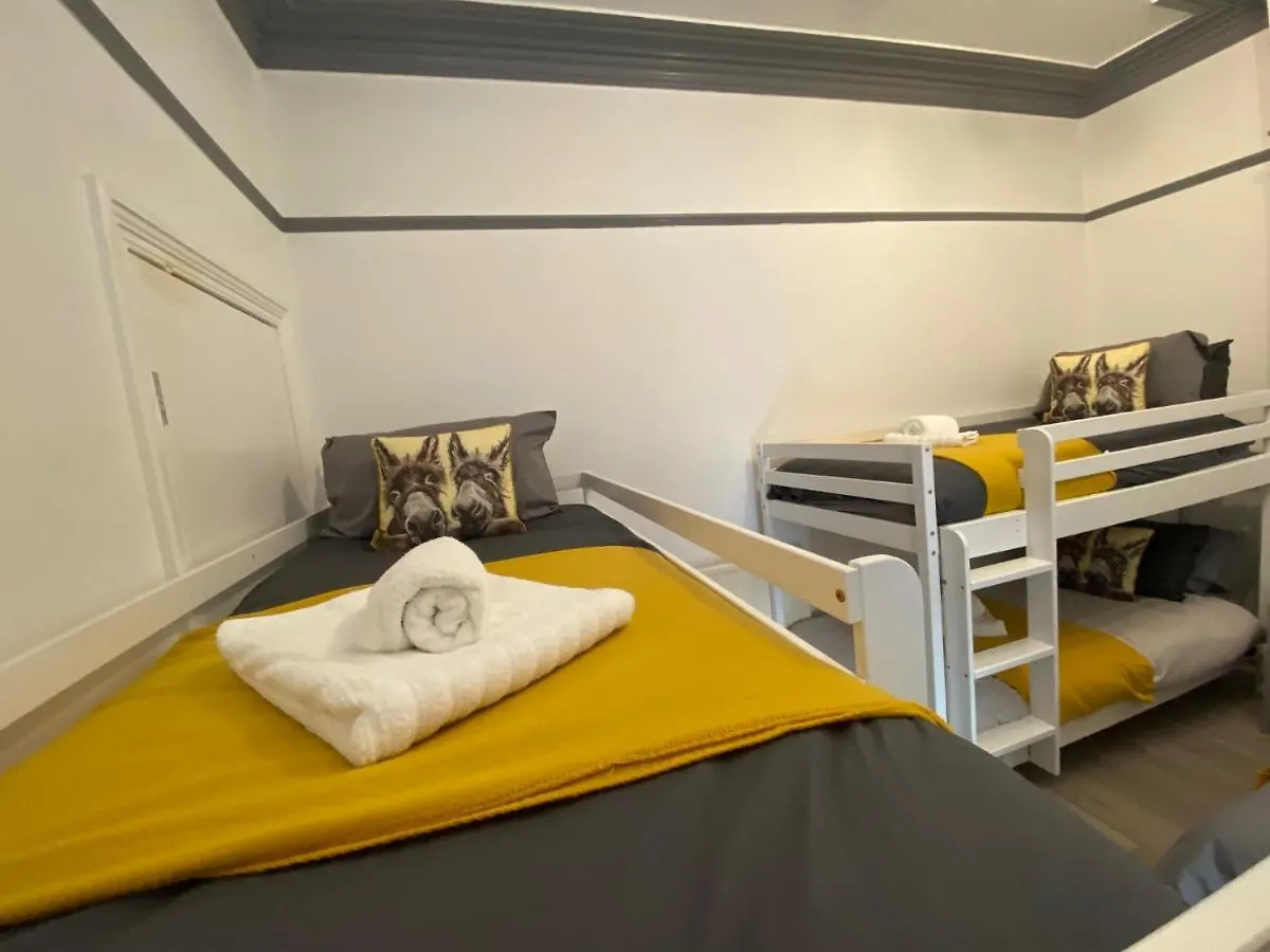 Blackpool Abode - 124 Elite Apartments 0*,